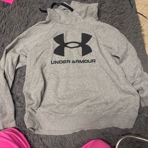 Under Armor Sweatshirt